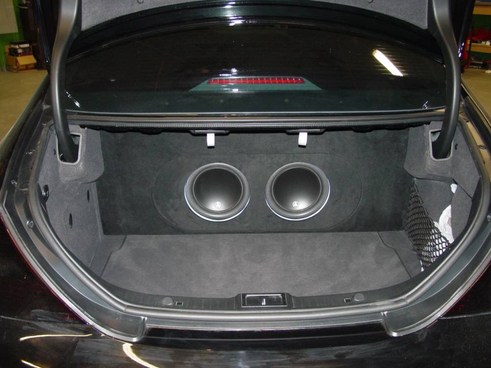 Custom audio system in the trunk of a car